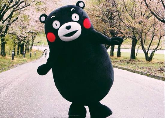 学霸|“学霸”高考当天险被同学“当街暴打”，网友：他活该