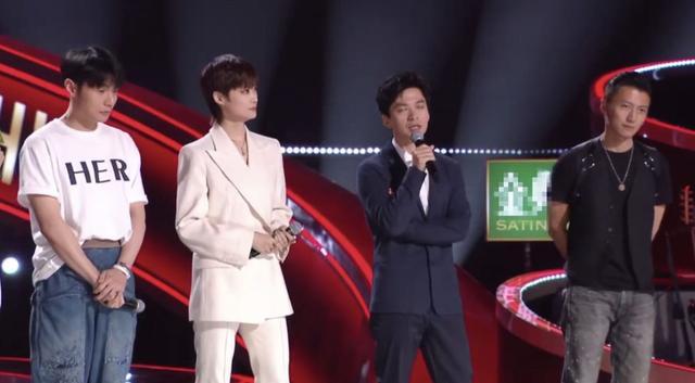 李健|《好声音》状况百出,华少被人顶替,李健拒绝换位置