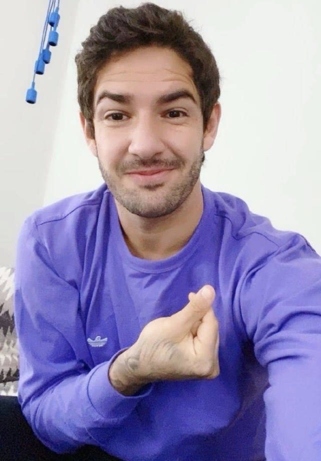 「帕托」“消失”9个月后，天海旧将帕托连发3条动态，在热巴生日当天宣告回归