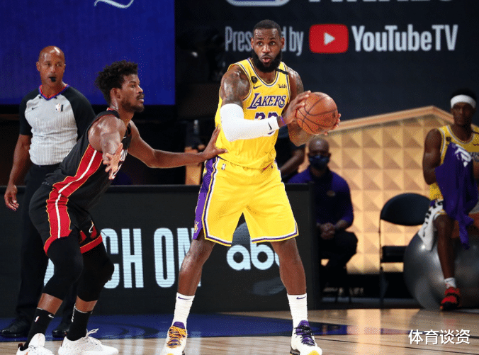 勒布朗·詹姆斯|25+13+9！詹姆斯刷爆纪录，35岁仍决赛造惨案，总冠军+FMVP全都要