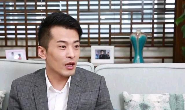 自游创 当初辛巴离开二驴直播间，并与二驴交恶，与一个网红有很大的关系