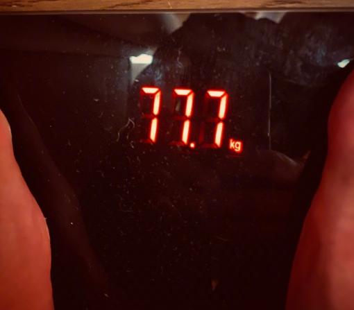 「郑恺」郑恺体重飚至近160斤，胖过沙溢！网友：陪孕妇吃营养餐吃的？