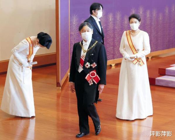 日本皇室新年慶賀，女眷們首次不戴王冠，沒瞭看頭好無趣-圖8
