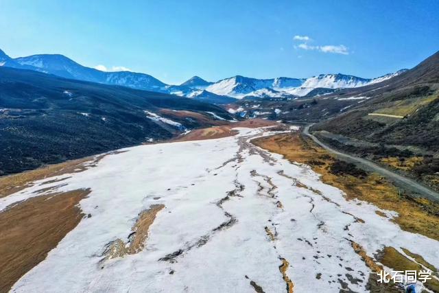 「色达」疫情后的旅行，川西自驾全攻略，看墨石奇观、震撼贡嘎、天堂色达
