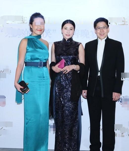 不能活得 34岁名媛怀抱5个月女儿跳楼，被发现时全身赤裸，疑似产后抑郁