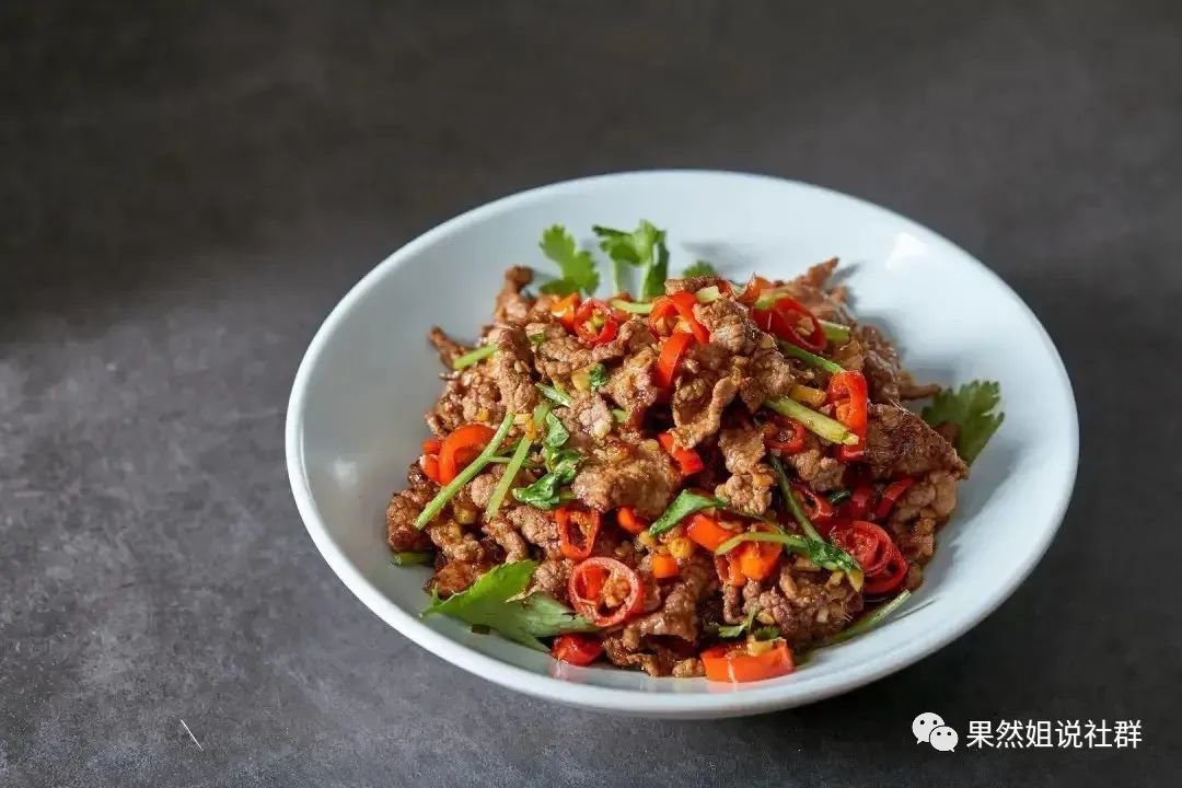 小炒肉|75㎡的小店,如何月营业额50多万?