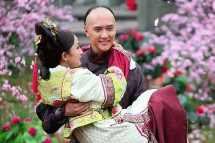 公主抱@为啥电视剧“公主抱”那么轻松? 当镜头下移那刻，你就全明白了！