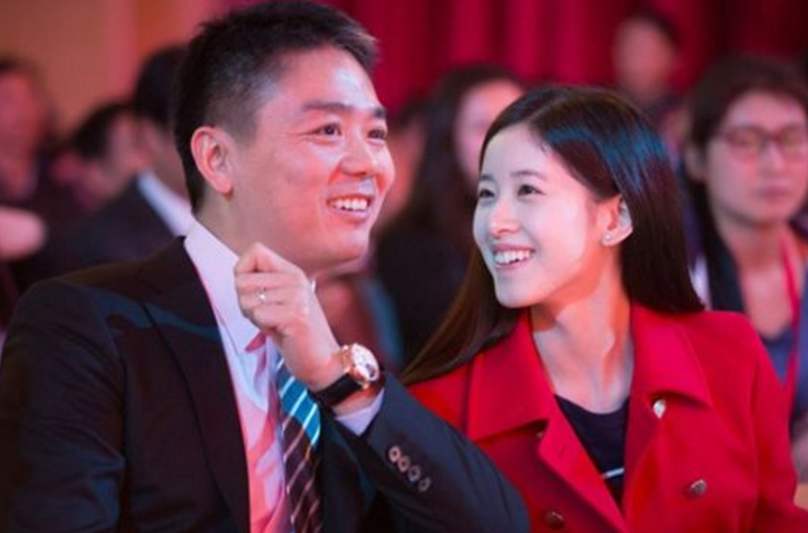 女人味|因“刘强东”无意走红的蒋娉婷，国外住豪宅生活奢侈，女人味爆棚！