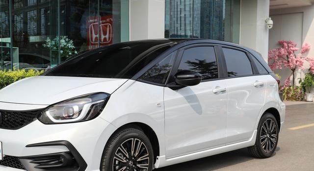 大众汽车|“神车”归来便被捧红,上市6天卖出2378辆,骂得越多卖的越好