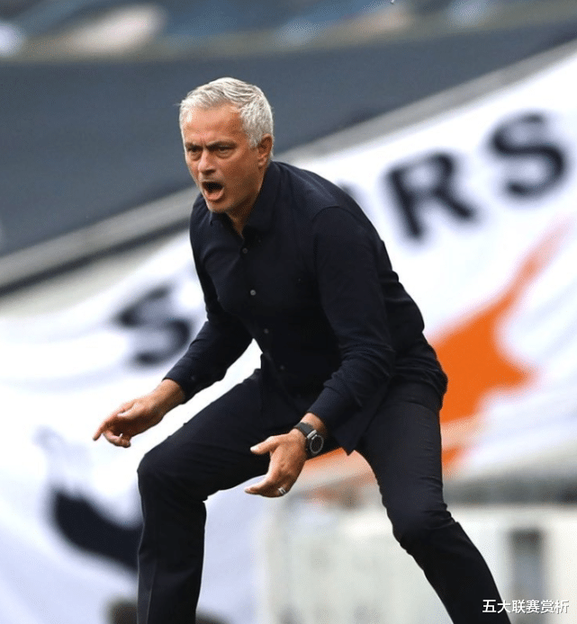 曼联|4-1疯狂逆转！英超又1保级队重现曙光，穆里尼奥爆冷不冤