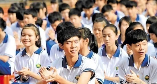 本科生|待遇不输给本科生的四种大专生,毕业就上班,还有机会赢得铁饭碗