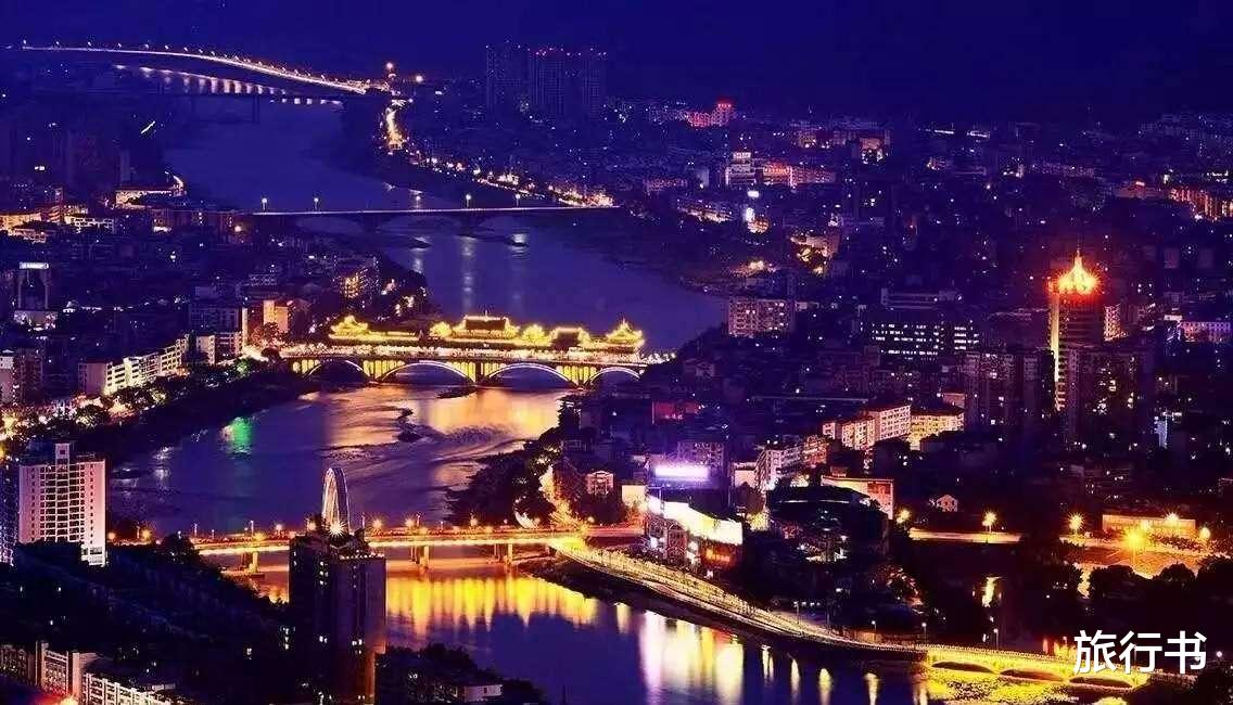 雅安@中国“眼泪”最多的城市，一年有300天在下雨，还是一座美女城市