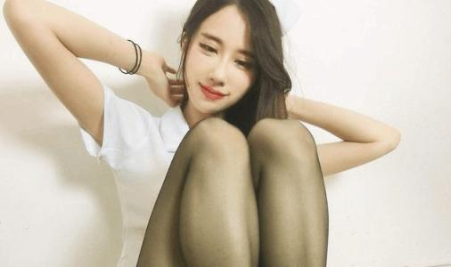 轩子：轩子巨2兔的擦边坎坷直播路，从斗鱼到熊猫到虎牙一步步走向深渊！