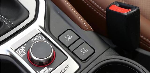 斯巴鲁森林人：连螺丝都是纯进口，起步全时四驱+8气囊，却廉价了15年，没人懂