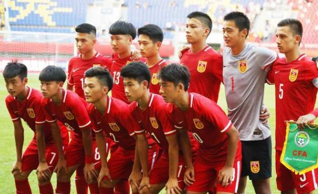 「中国足球」中国足球重燃希望！U16国少2-3惜败顶级职业校队，有望成黄金一代