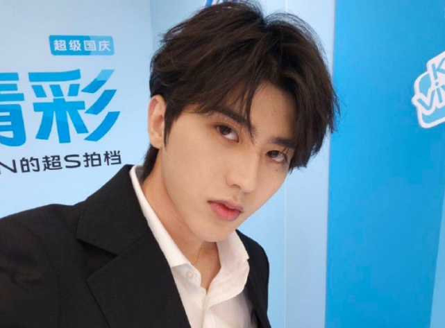 蔡徐坤|追定了！《跑男》首期5位嘉宾曝光，蔡徐坤“前辈”也来了？