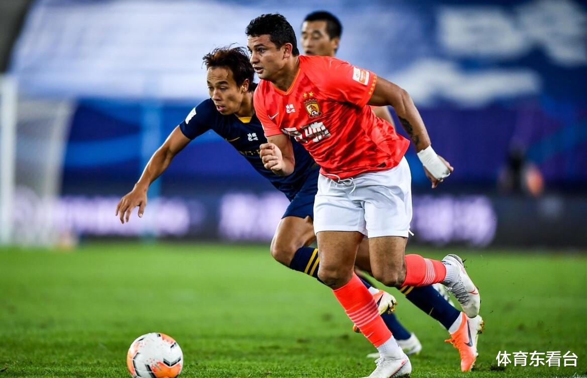 中国足协|国足10月集训震撼来袭！外教团队重磅回归，最强三叉戟浮出水面