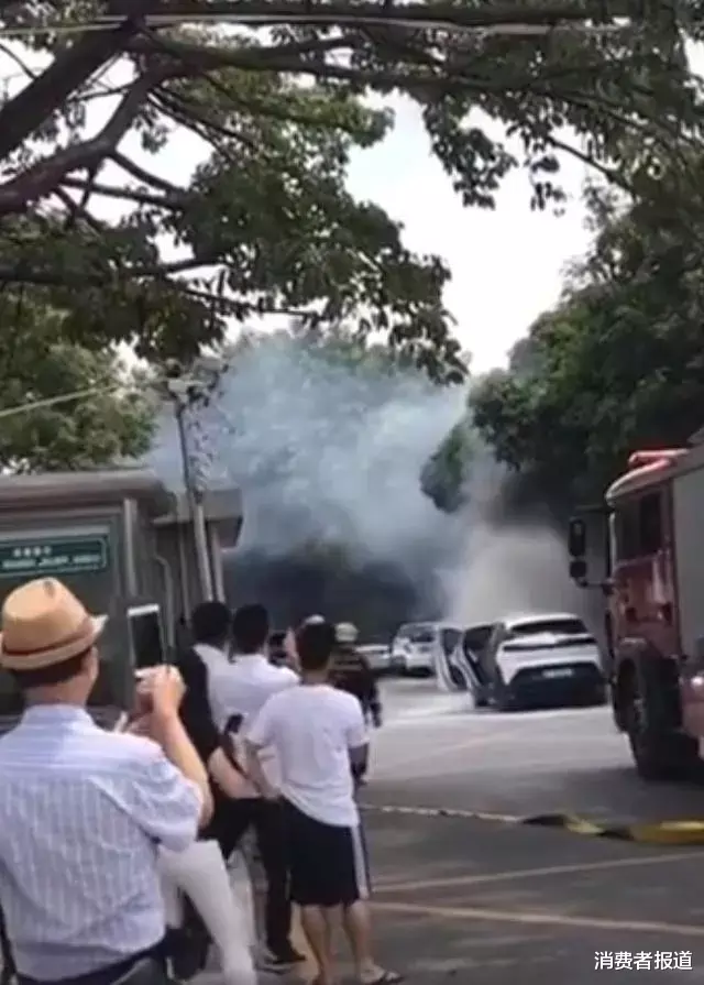 小鹏汽车|又烧了！新能源车轻微磕碰和高温都可能自燃？
