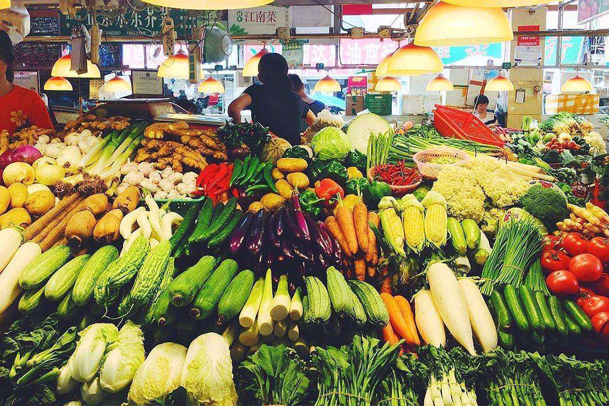 『食材』去菜市场买菜，聪明人很少买这4种菜，菜贩子：我们自己很少吃