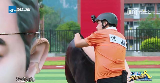 『李沁』综艺王不是沈腾贾玲，而且他俩，成名的代价是身体的“透支”