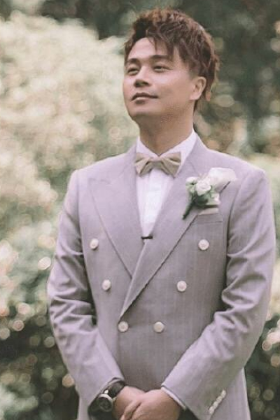【沈涛】王牌主持人沈涛大婚，娇妻露出正脸，网友：真不是女郎费费！