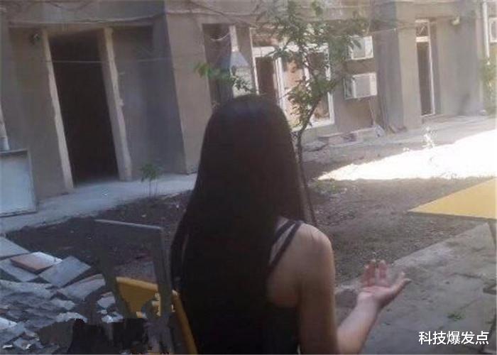 火星■自称时空穿越者的女子，来自3812年，还拿出照片作为证据！