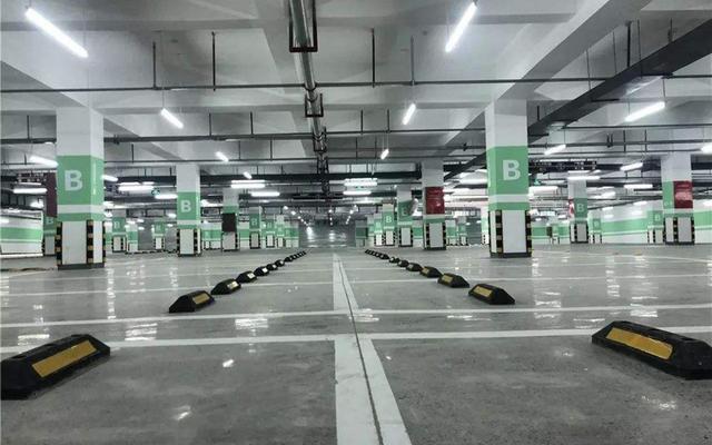 SUV@降价幅度可再买个车库，这4款豪华SUV现亏本甩卖，你会入手吗？