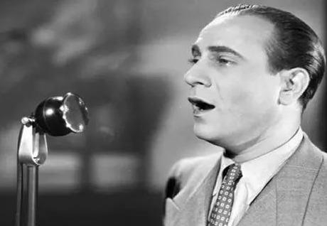 艾尔顿·约翰：回顾世界乐坛的历史，这十位音乐艺术家的专辑最畅销