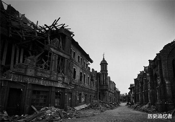 淮南 二战最幸运的伞兵,靠挂在教堂上装死保住性命,一挂就是76年