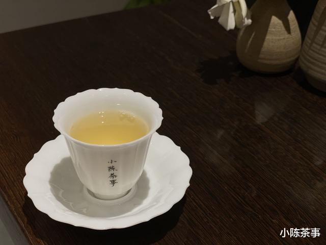 小陈茶事|长期存白茶、普洱、岩茶、红茶,都能越存越好吗?认清这些是关键