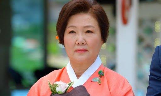 韩国演艺界8位妈妈专业户,见她们可能比亲妈还多!