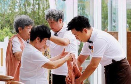 黄渤|当年退出《极限挑战》另有苦衷?黄渤多次恳求何炅,却连吃闭门羹