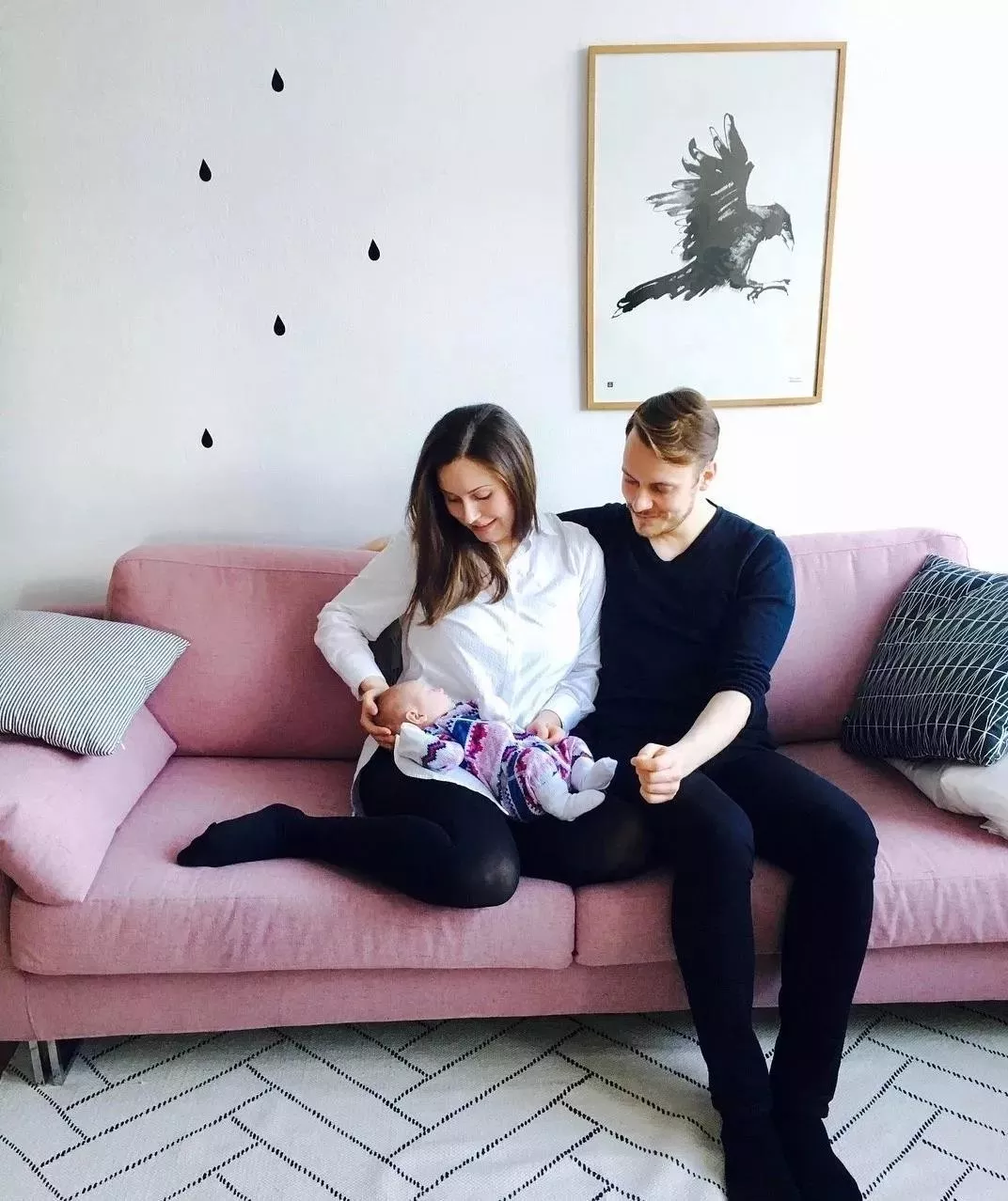 让世界惊艳的芬兰34岁女总理，到底什么来头？