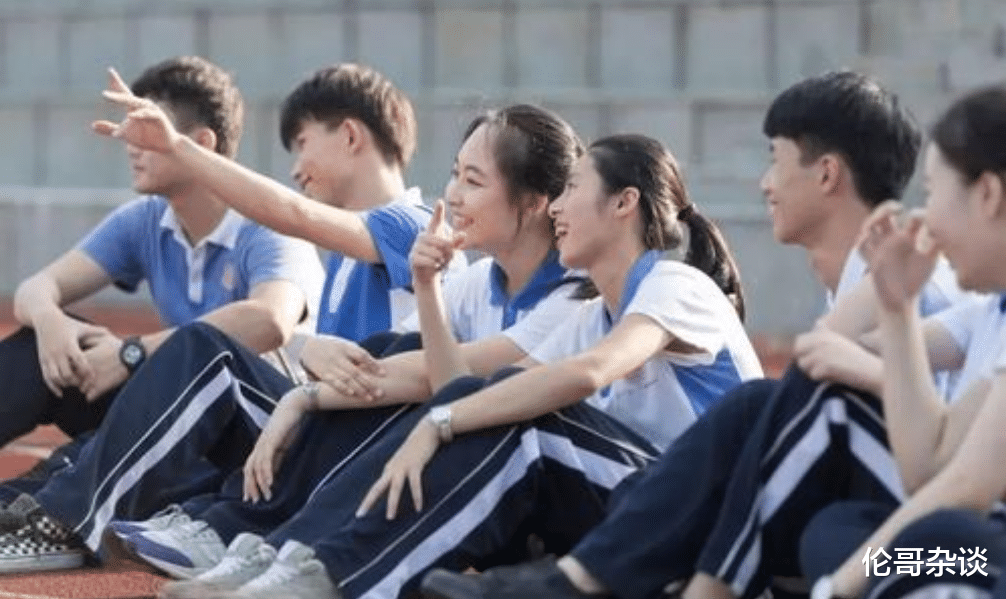 「」高考后,文科生分数线普遍高于理科生?并不是因为文科简单