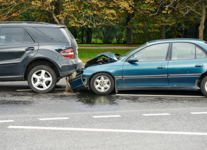 [动力]刹车与离合能不能一起踩？方法一旦用错很危险，死记硬背也得记住