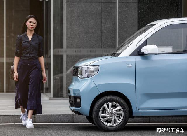 [本田UR-V]五菱又出神车，仅售3w，号称“人民代步神器”，比不上奥迪，但比雅迪舒服