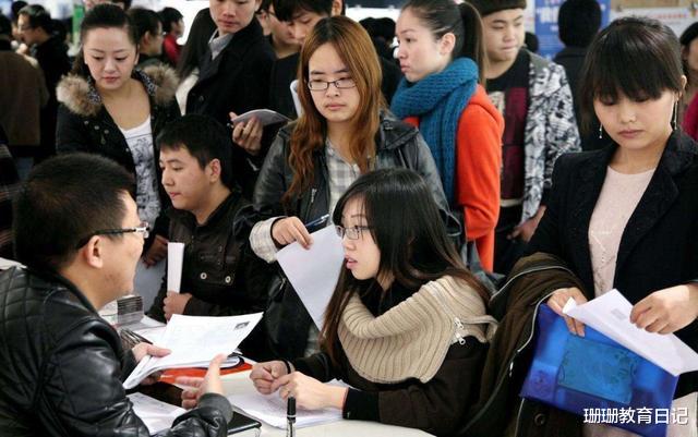 硕士研究生|硕士研究生毕业了，还要继续读博士吗，研究生导师告诉你答案