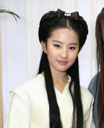 【刘亦菲】长太美是什么体验？妻子因酷似刘亦菲，丈夫情深难耐每天深吻11次