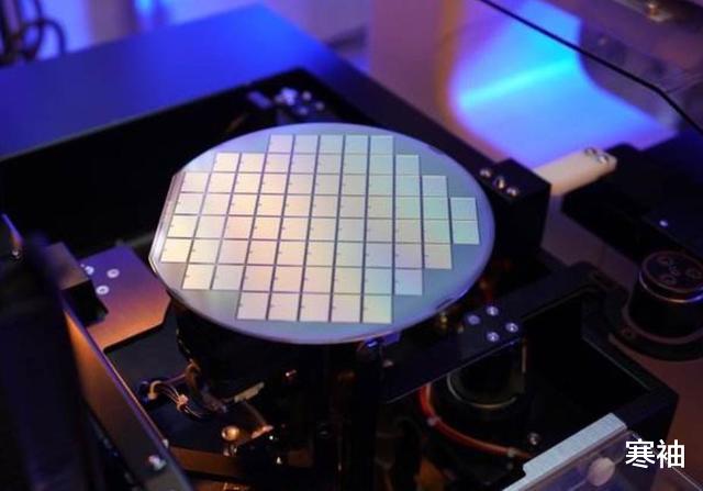 【芯片】北大20年研究,或让中国芯弯道超车,碳基芯片直接推到3nm级