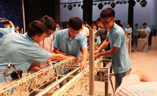 大学|高考480分被民办院校录取，开学一个月后，女儿含泪选择复读