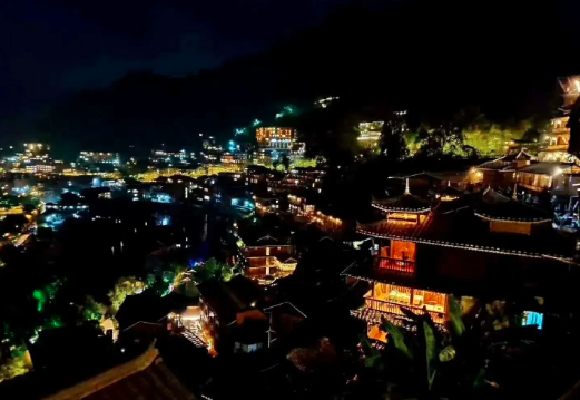 贵州|国庆长假！贵州一景区住宿涨到近万元，宰客乱像被众人痛批