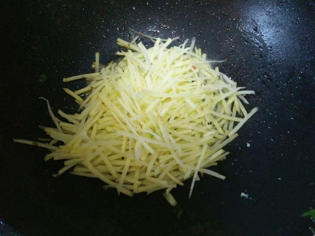 「」这菜，才一块多一斤，常吃养胃通便，当主食吃，饱腹还减肥！