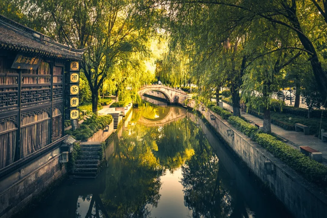 []为什么说“江南”是每个中国人最挥之不去的情结？这是我听过最好的答案