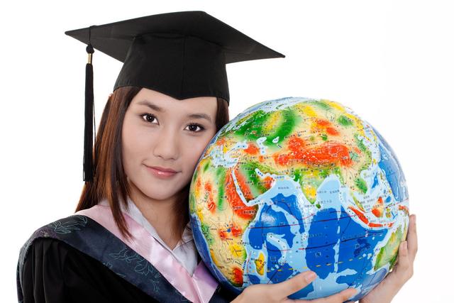 留学生■近40年有67万留学生选择为他国效力,郑强:早知这样,我不教他们