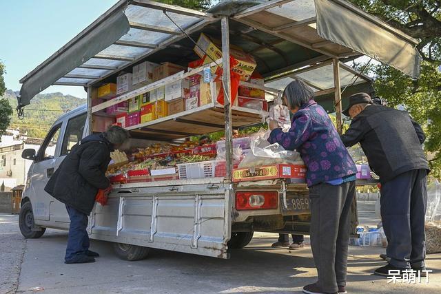 支付宝：马云一脸疑惑，街头小店宁愿用微信支付，也不用支付宝，为什么？