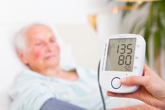 降压药|46岁男子血压156/98!没用降压药!半年努力后血压130/80!