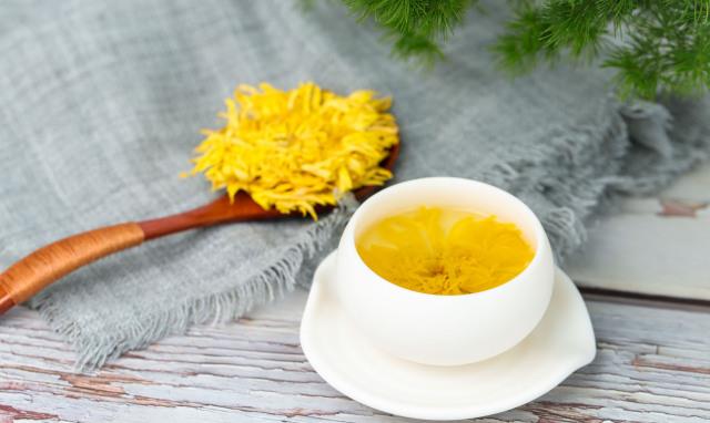 肝脏|身体3个部位发黑，可能是肝病来临，一个不占，恭喜你肝很健康