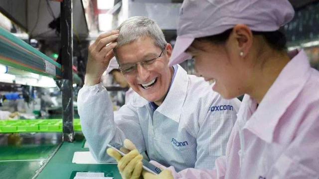 富士康|撑不住了？富士康正式宣布，亏损200亿的郭台铭想回来了