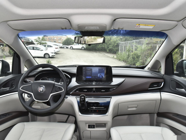 别克GL8|20款别克GL8起售22.29万，解读低配车型，成为销冠不是没道理