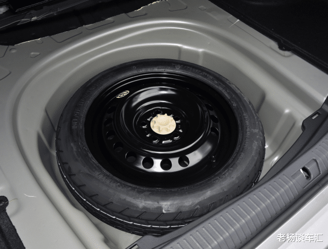 亚洲龙|别总盯本田雅阁!丰田新车长近5米,油耗4.3L+国六,比凯美瑞高级